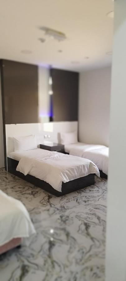 Hotel Marina H